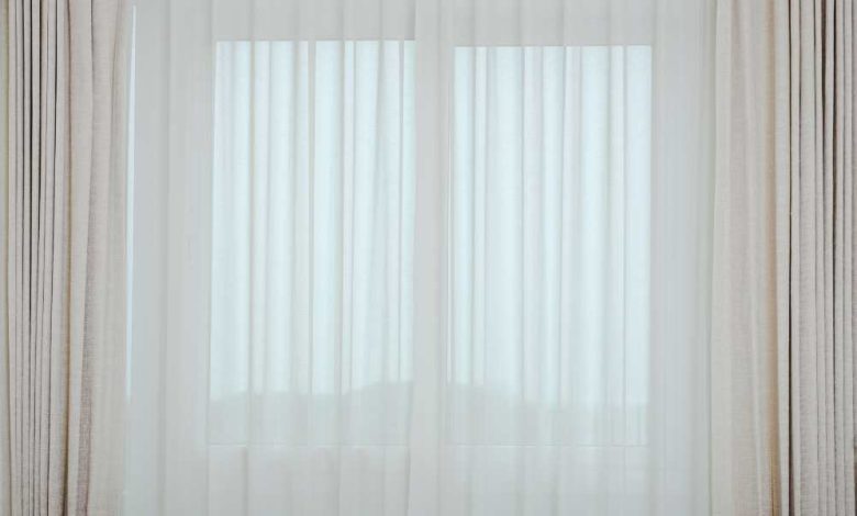 How do you make curtain pleats with clips?
