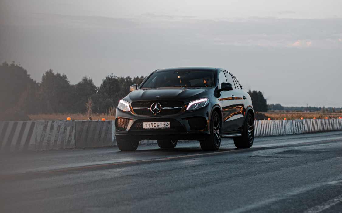 A Glimpse into Luxury Exploring the Pinnacle of Mercedes-Benz