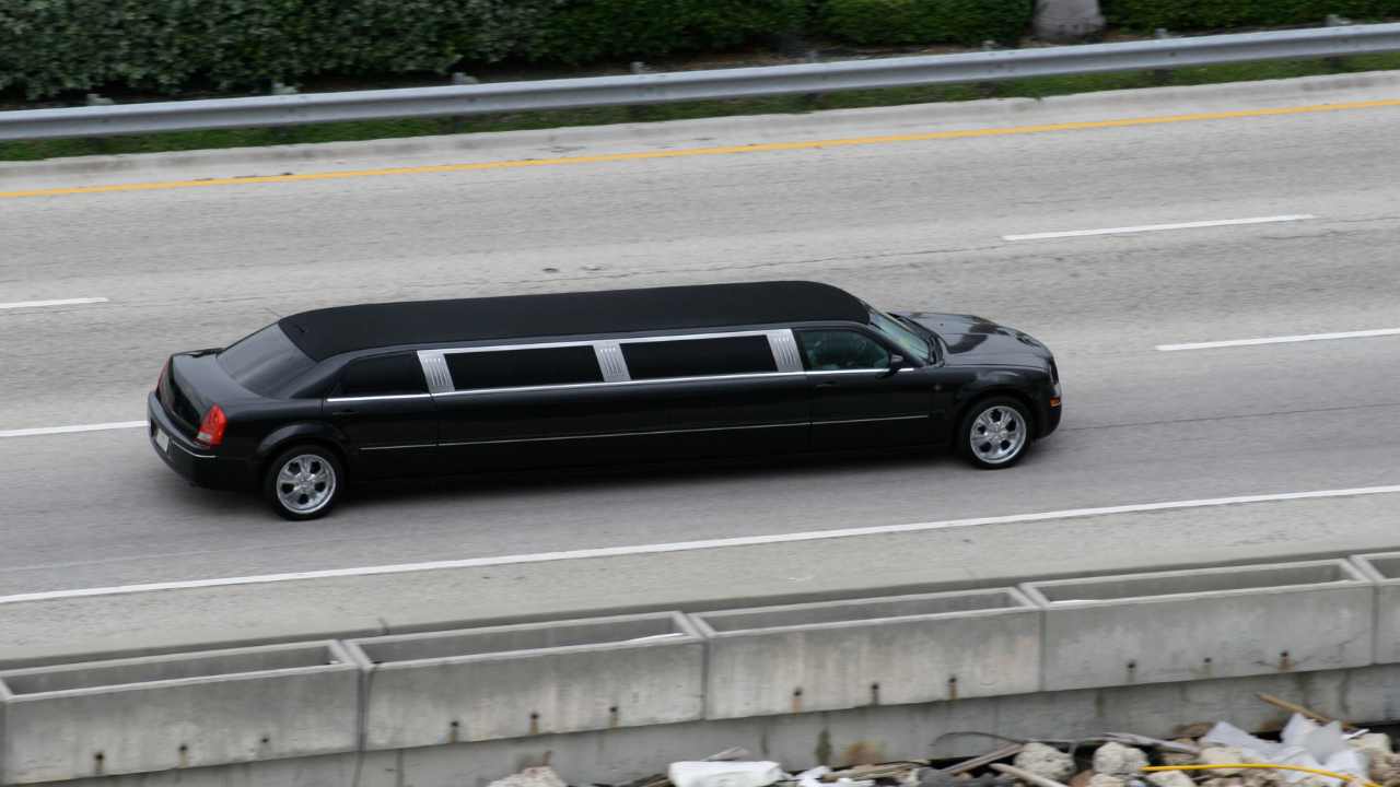 How to Hire the Perfect Alexandria Limo Service