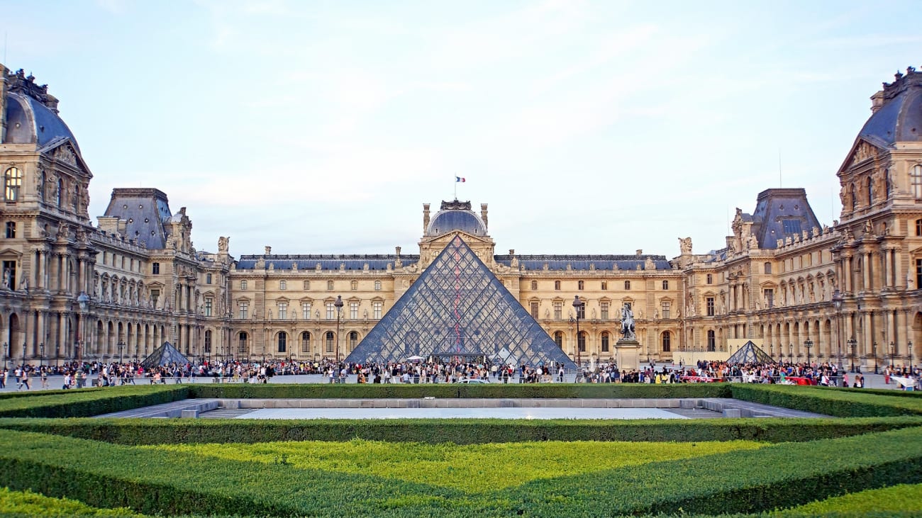 Louvre Museum Ticket Prices: Admission Fees, Special Offers, and Free Days